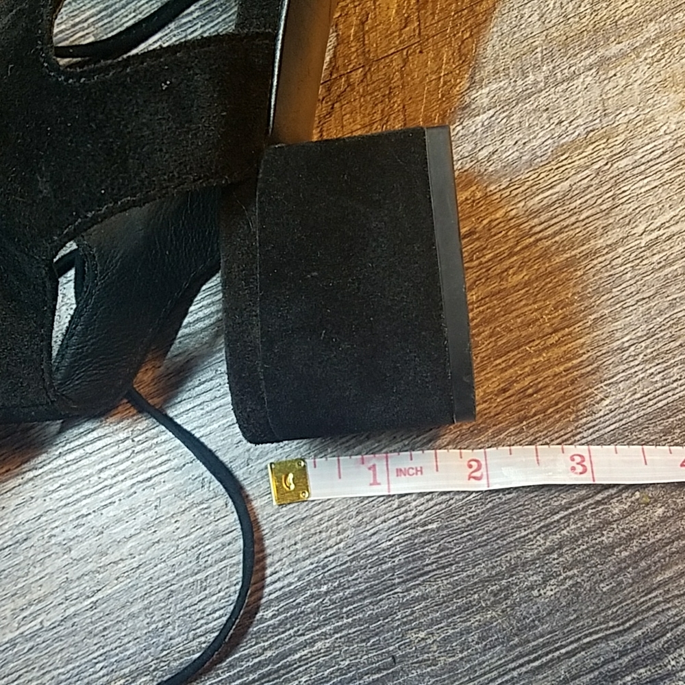 FRYE  Size 10 Gladiator Sandal Black Leather Lace up Short heel - Picture 13 of 16